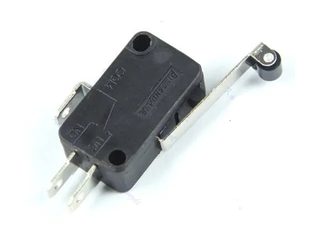 Limit Switch With Roller Wheel  250vAc 15A